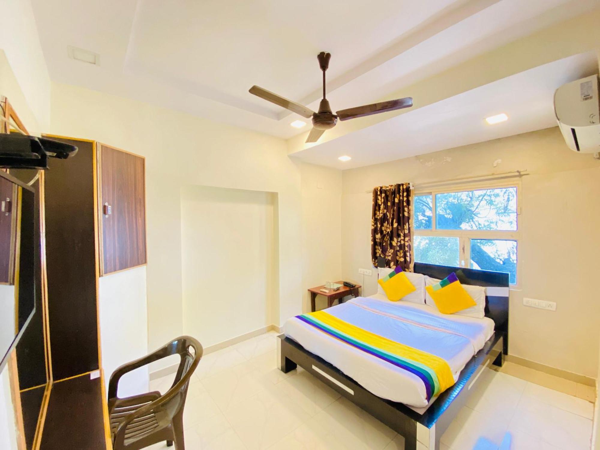 Hotel Aakash Navrangpura Amhedabad Dış mekan fotoğraf
